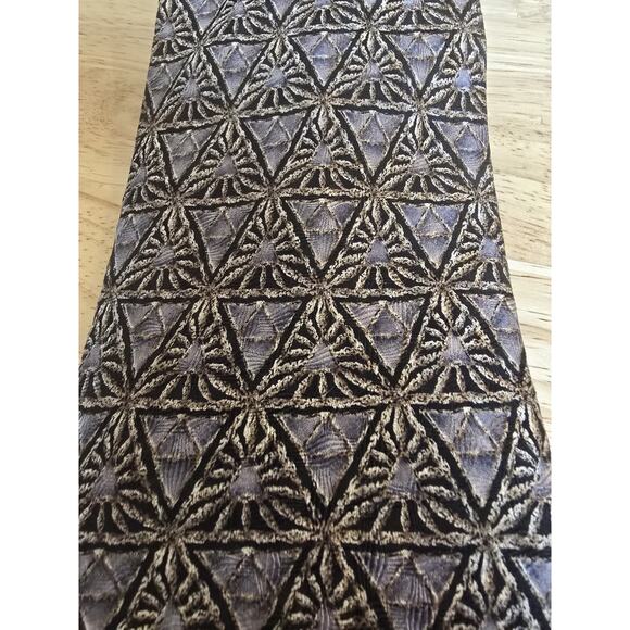 Tesoro Rosso Hand Made Silk Wide Tie Gray Black White Geometric Design Business - Picture 1 of 7